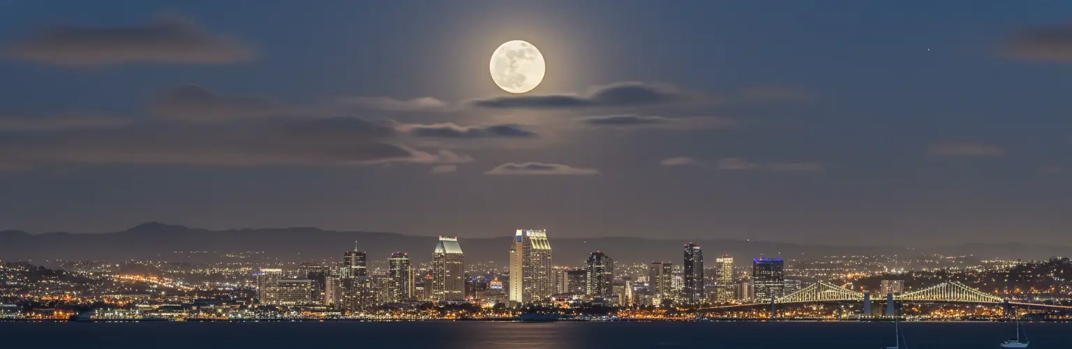full-moon-rising-over-san-diego
