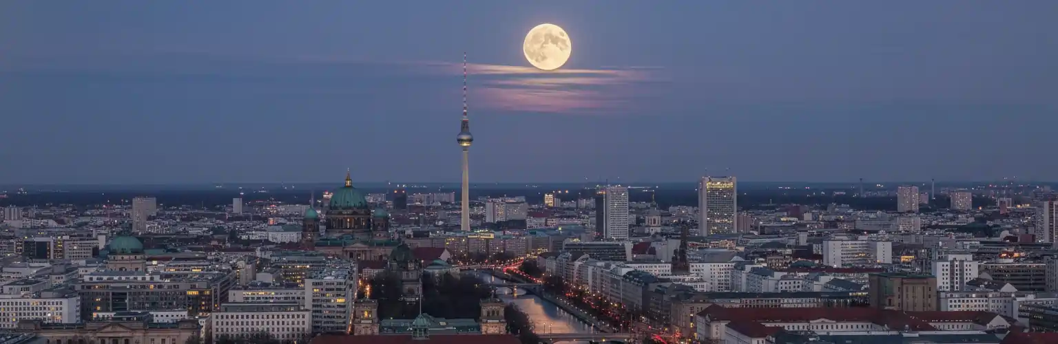 next-full-moon-phase-over-berlin-city