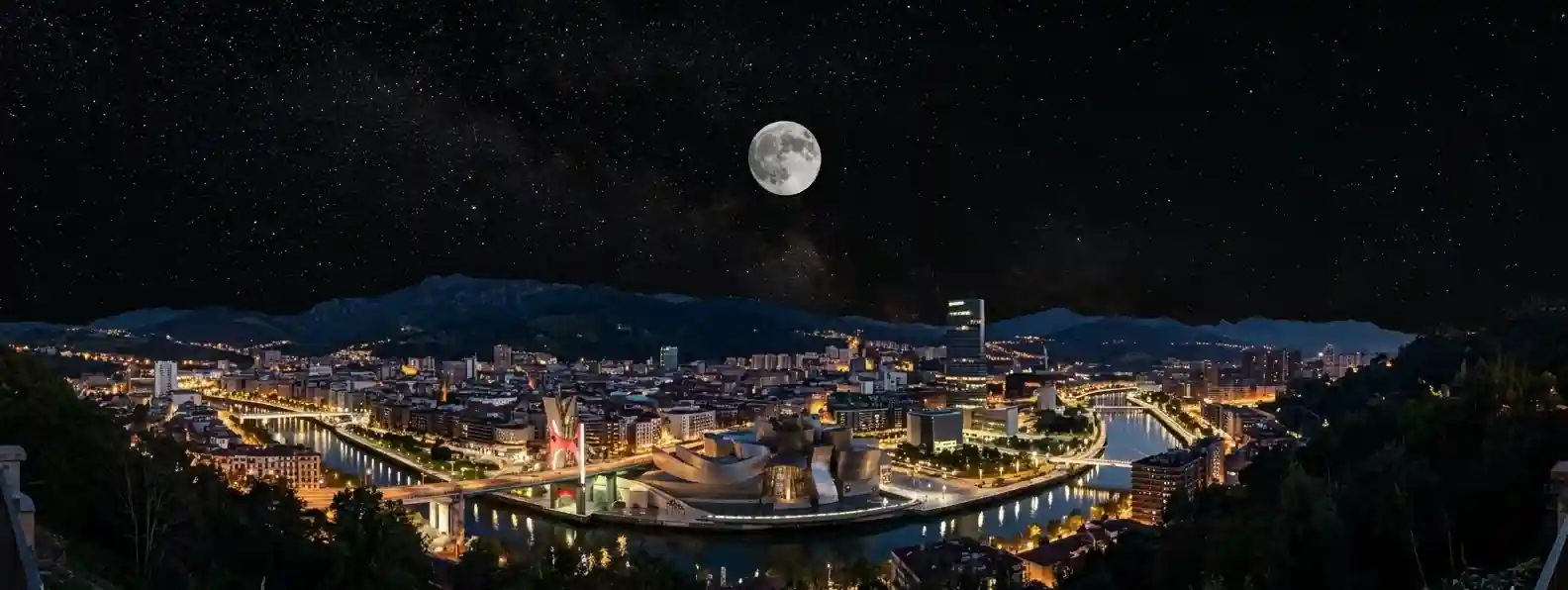 Bilbao, Spain-moonrise-over-city