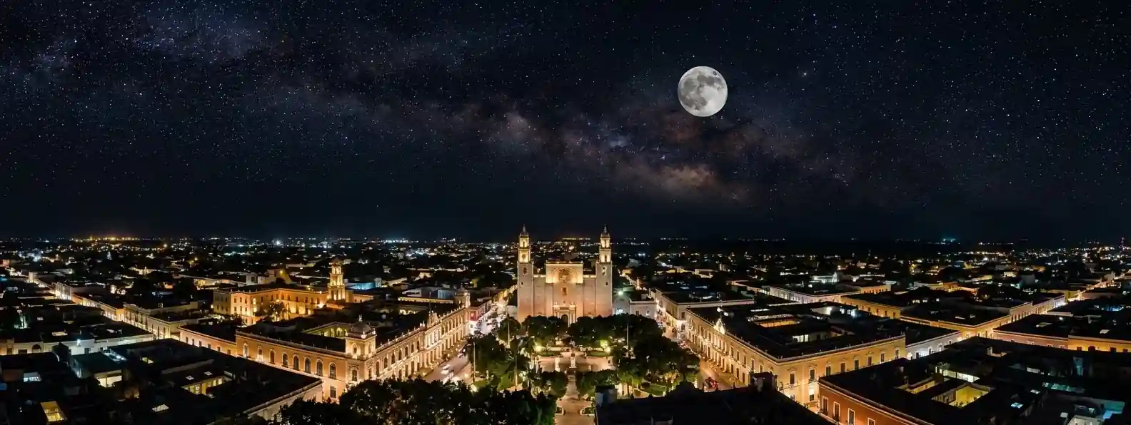 Merida, Mexico-moonrise-tonight