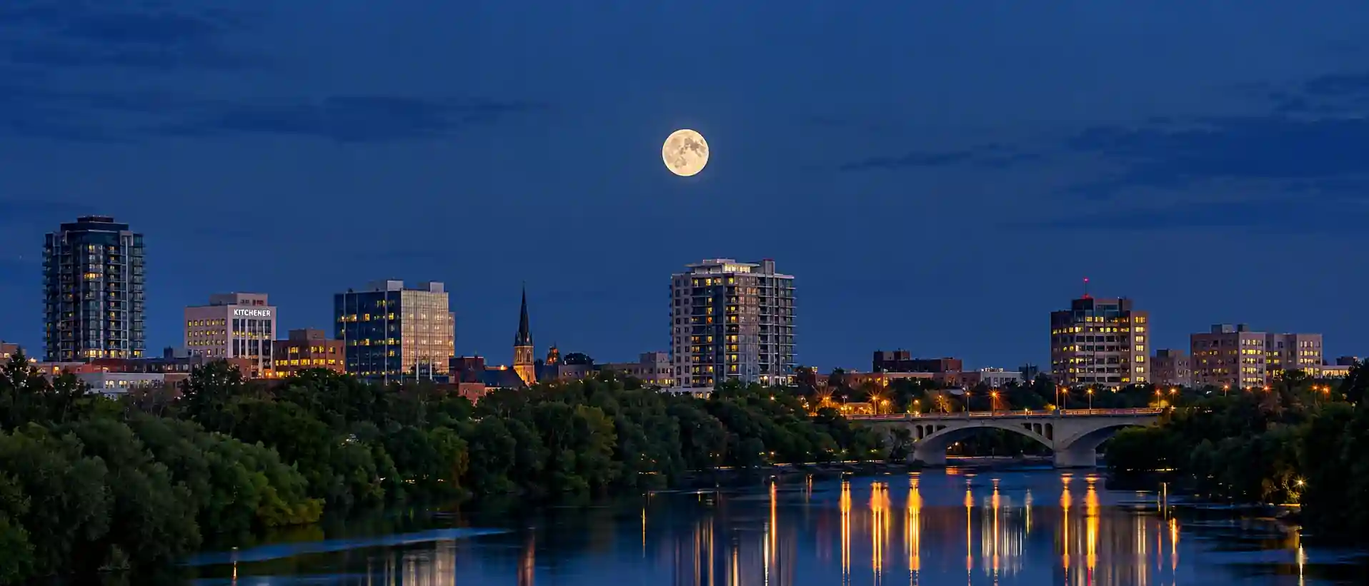 moon-centered-over-kitchener-on