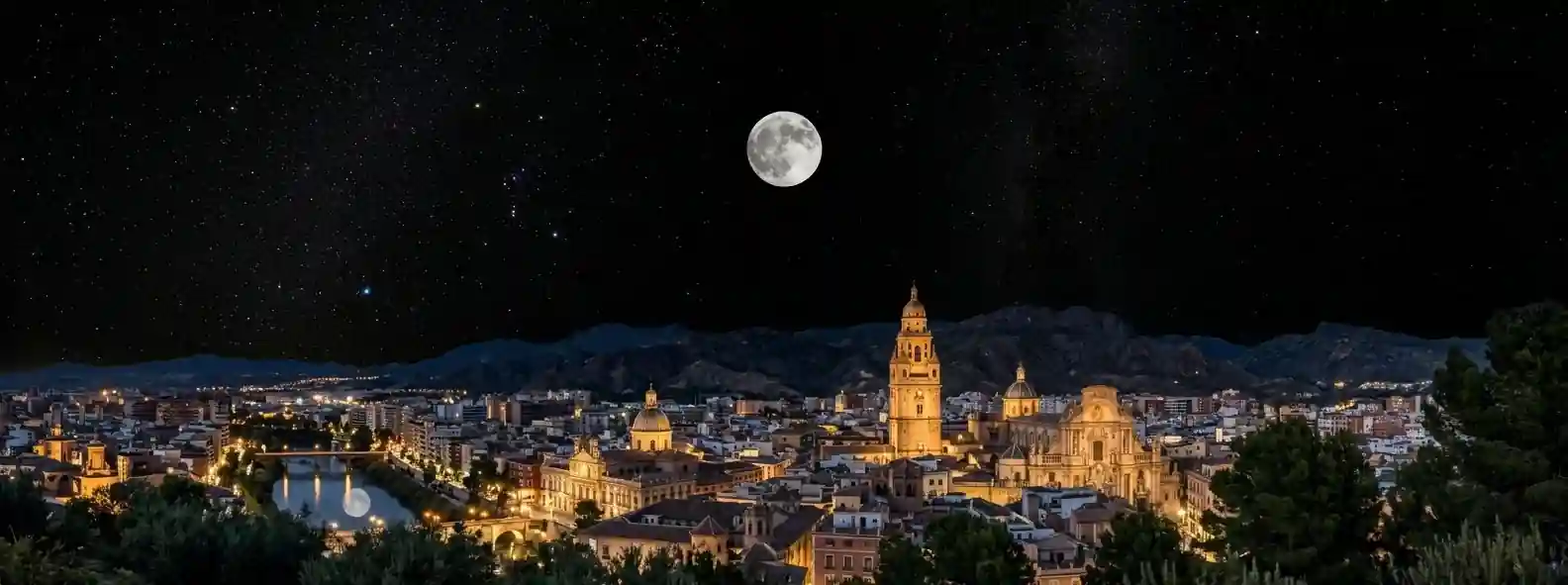 moon-over-Murcia, Spain-skyline